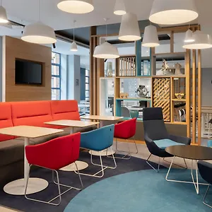https://holiday-inn-express-belfast-city-queens-quarter.belfasthotelsireland.com