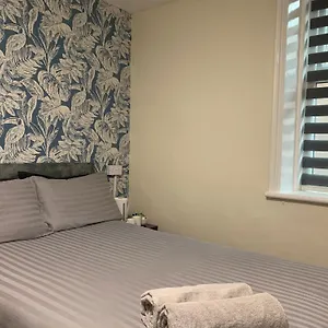 https://the-trentwood.hotelsin-chester.com